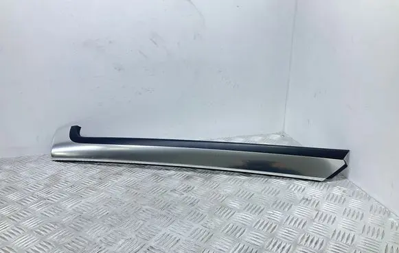 Audi A3 S3 8V Windshield trim 8V7853266