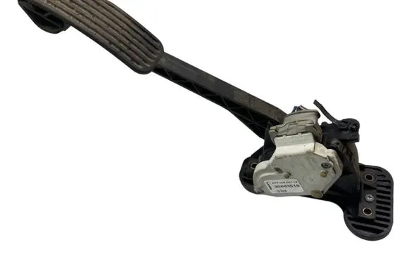 Volvo V70 Accelerator throttle pedal 30683516 6PV00853712