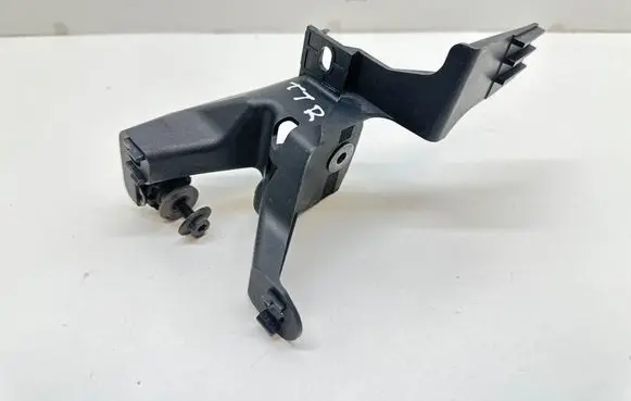 Audi TT TTS Mk2 Front bumper mounting bracket 8J0806540A