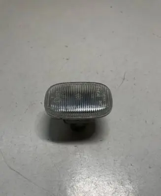 Toyota Corolla Verso AR10 Front fender indicator light 019012