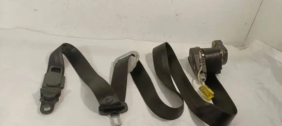Volkswagen Caddy Front seatbelt 2K0857806B 33042464 65591