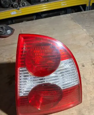 Volkswagen PASSAT B5.5 Rear/tail lights 284002