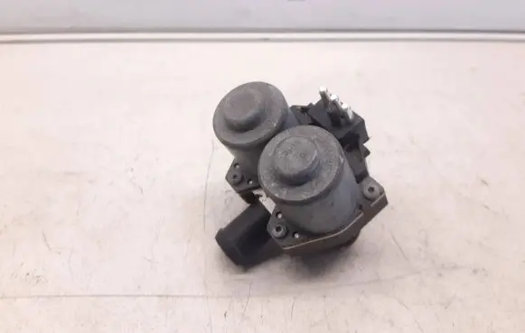 Mercedes-Benz SLK R171 Electric auxiliary coolant/water pump A0048302084