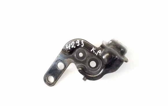Infiniti Q50 Intercooler pipe mounting bracket 