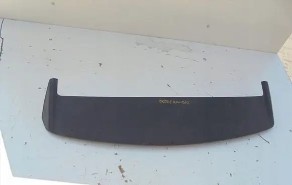 Tailgate/trunk spoiler