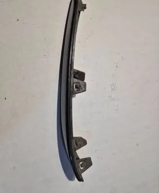 Opel Astra H Under headlight/headlamp trim 13121995 375768702