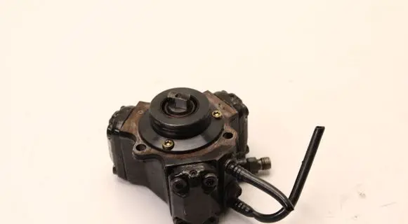 Hyundai Tucson JM Fuel injection high pressure pump 3310027000