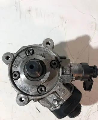 Audi A4 S4 B8 8K Fuel injection high pressure pump 04L130755D 0445010537 BPY1135