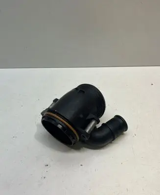 Porsche Macan (95B) Engine coolant pipe/hose 95B145784A PA66GF30 05B145784A