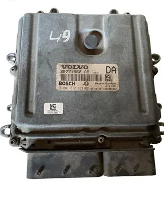 Volvo XC90 Engine control unit/module 30771550AB 0281012103