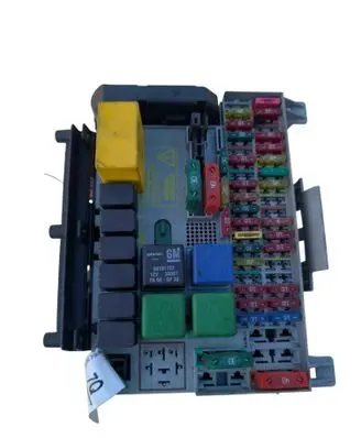 Opel Vectra B Fuse module 09152787