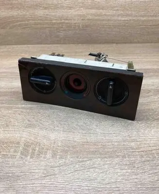 Audi 80 90 S2 B4 Climate control unit 8A1819075