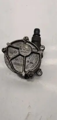 Volkswagen PASSAT CC Vacuum pump 03H145100C