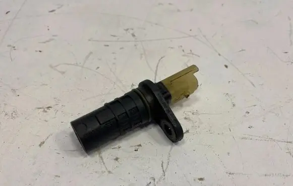 Nissan Qashqai Crankshaft position sensor 8200668500