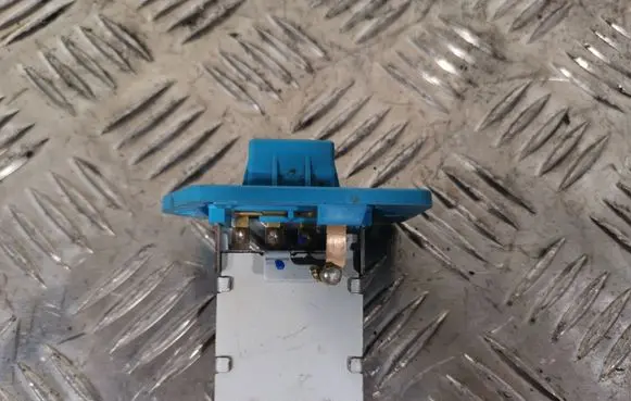 Hyundai Kona I Heater blower fan relay GF17MD21
