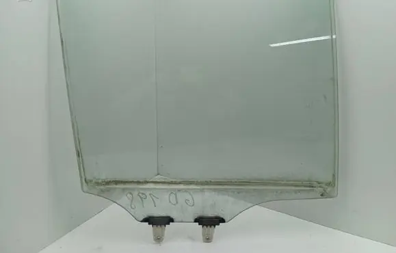 Suzuki Grand Vitara II Rear door window glass 43R00033 A002345