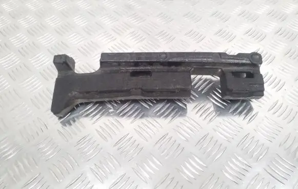 Front bumper foam support bar