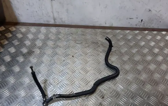 Volkswagen Touareg II Engine coolant pipe/hose