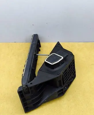 Mercedes-Benz E W212 Acceleration sensor A2043000204 0184 120511
