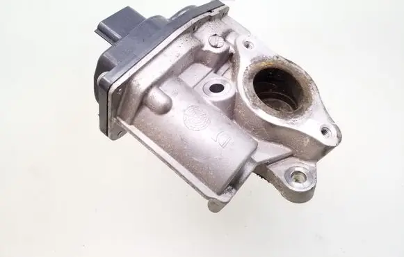 Nissan Pulsar EGR valve 147102557R