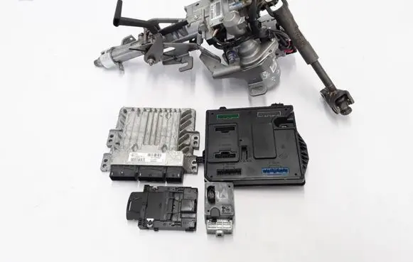 Renault Megane III Engine ECU kit and lock set 