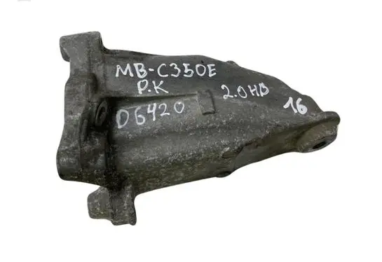 Mercedes-Benz C W205 Engine mounting bracket A2742234304