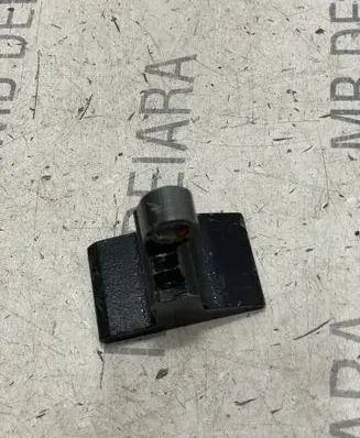 BMW X5 F15 Front door lower hinge 7325056
