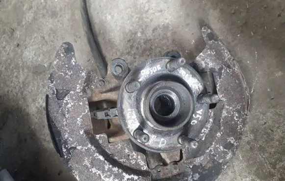 Volvo V50 Front wheel hub