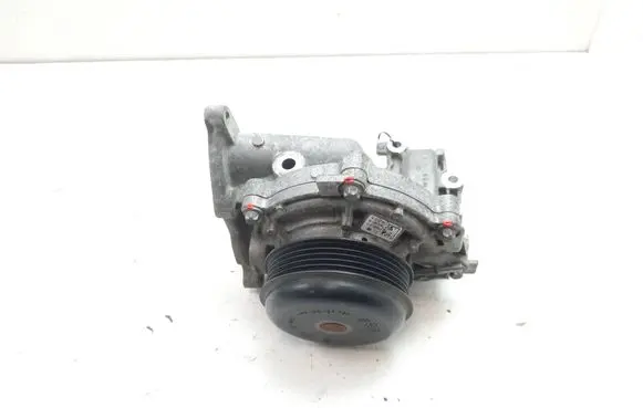 Mercedes-Benz E W213 Water pump A6542010010
