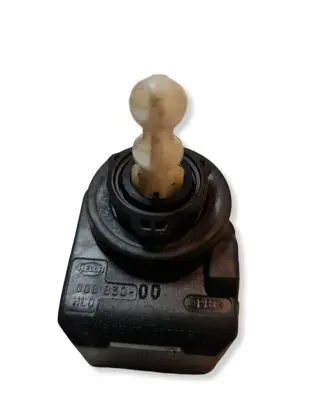 Audi A6 S6 C6 4F Headlight level adjustment motor 00883000