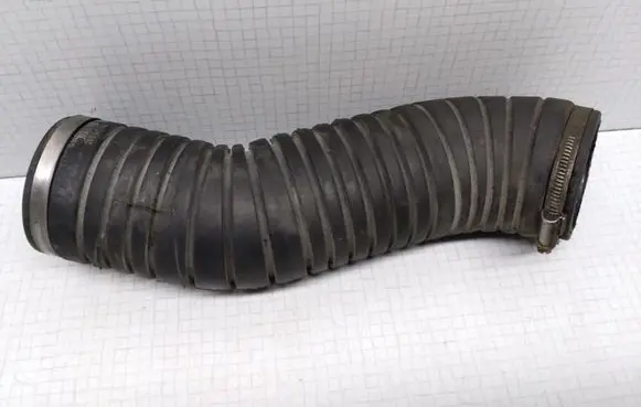 Audi A6 S6 C4 4A Air intake hose/pipe 4A0129627J