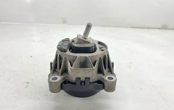 BMW X3 F25 Engine mount bracket 6785711 22116785711