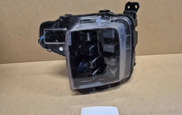 Hyundai Staria Headlight/headlamp 92101CG200