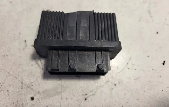 Renault Scenic III - Grand scenic III Fuel injection pump control unit/module 240107