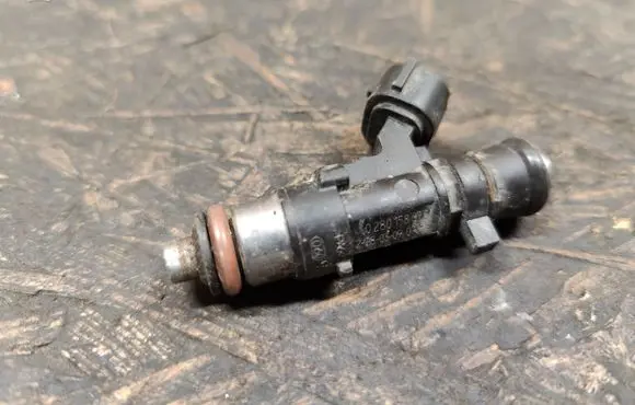 Nissan Note (E11) Fuel injector 0280158013