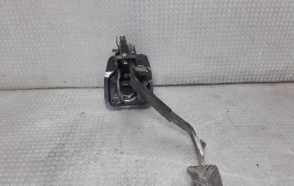 Clutch pedal