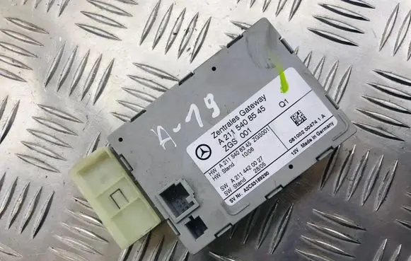 Mercedes-Benz E W211 Gateway control module A2115408545