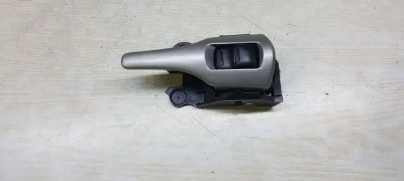 Toyota Auris 150 Front door interior handle 62318
