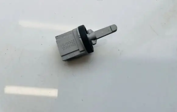 Volkswagen Golf V Interior temperature sensor 1k0907543a