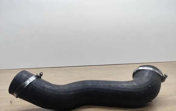 Volvo XC90 Intercooler hose/pipe 31261366