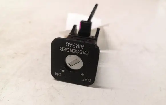 Toyota Yaris Passenger airbag on/off switch 1593D70