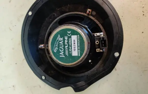 Jaguar XK8 - XKR Front door speaker LJD4140BA