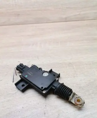 Ford Focus Central locking motor 4975782
