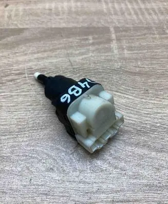 Audi A6 S6 C6 4F Brake pedal sensor switch 1K2945511