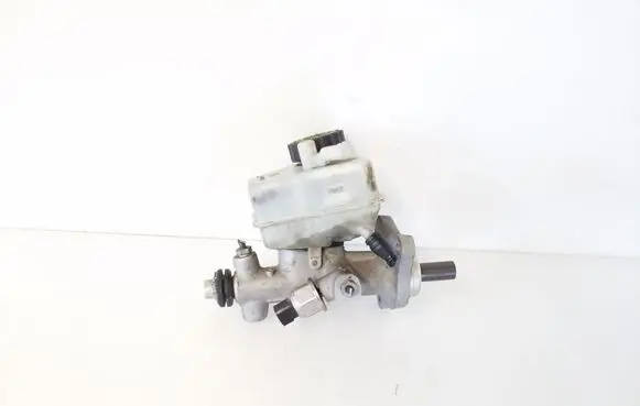 Mercedes-Benz C W203 Master brake cylinder A2034300002