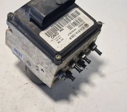 Volkswagen PASSAT B6 ABS Pump 3C0614109P 16705705F 16705905