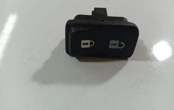 Volvo V50 Central locking switch button 65832