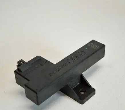 Volkswagen Touareg II Aerial GPS antenna 8K0907247