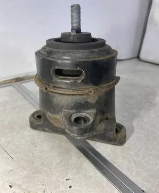 SsangYong Korando Engine mount bracket 2072034000 2072034100