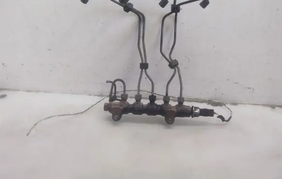 Ford Focus Fuel main line pipe 9654592680